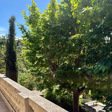 Magdala Arts&résidence Bed and breakfast Hyères