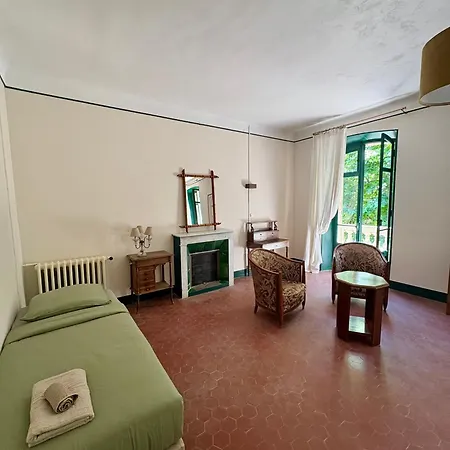 ベッド・アンド・ブレックファスト Magdala Arts &