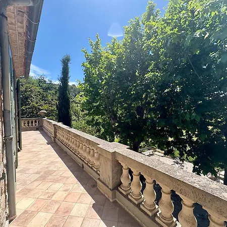 Magdala Arts & Bed & Breakfast *