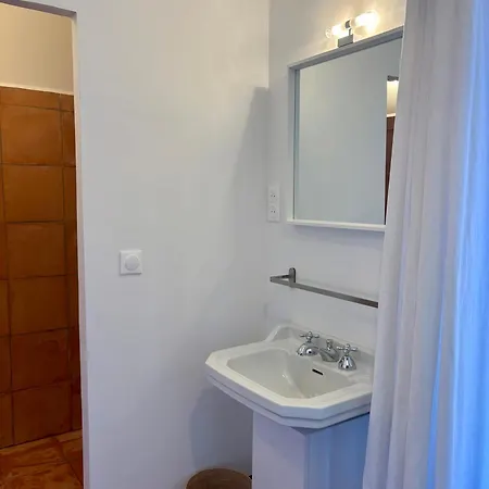 Magdala Arts & Bed & Breakfast