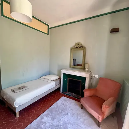 Magdala Arts & Bed & Breakfast Hyeres