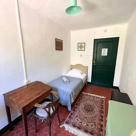 Bed & Breakfast Magdala Arts&résidence Hyères