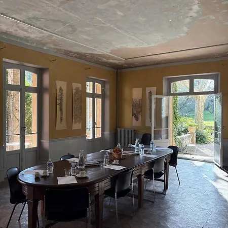 Magdala Arts & Bed & Breakfast Hyeres